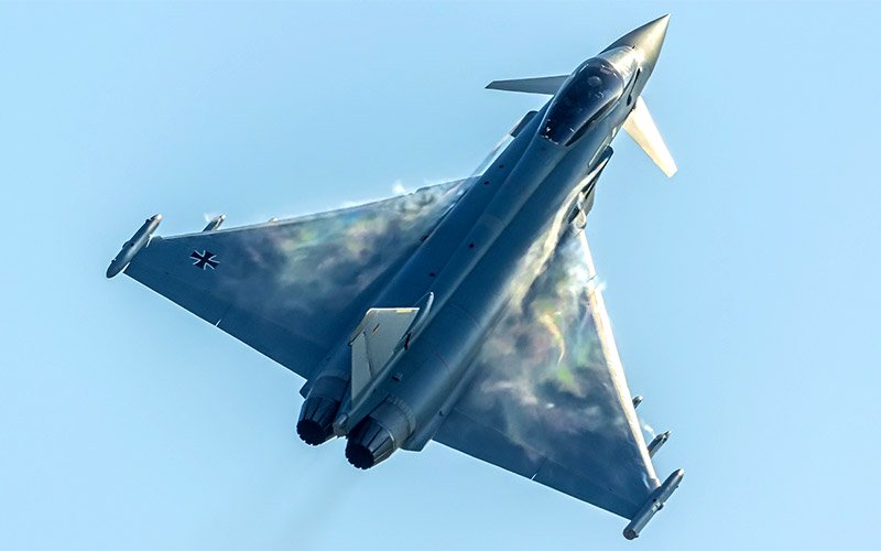 Eurofighter delta wing aerodynamics